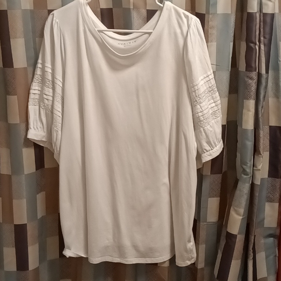 FINAL PRICE AVA & VIV white pleated and embroidered short sleeve blouse Size 2X - Picture 3 of 3